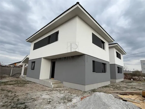 Casă 5 camere Moșnița Veche - poza 2