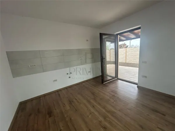 Casă 3 camere Sânmihaiu Român - poza 4