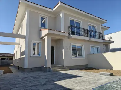 DUPLEX SPATIOS - ASFALT -  CARPORT - Mosnita Noua