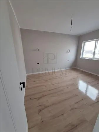 Casă 4 camere Moșnița Veche - poza 5