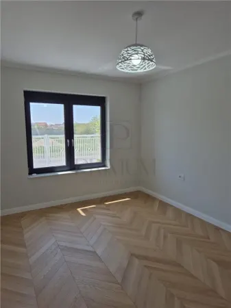 Casă 5 camere Dumbrăvița - poza 11