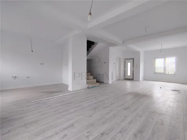 Casă 4 camere Moșnița Nouă - poza 4