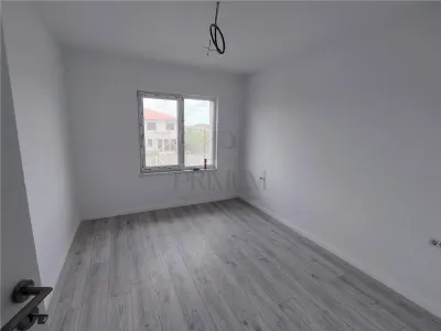 Casă 4 camere Moșnița Nouă - poza 5