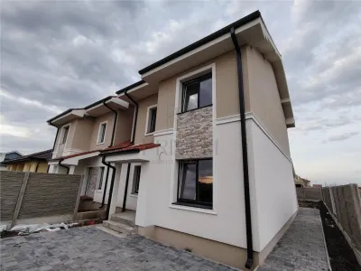 Casă 4 camere Moșnița Nouă - poza 2