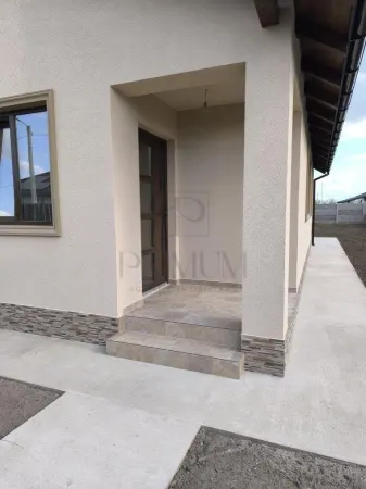 Casă 3 camere Sânmihaiu Român - poza 3