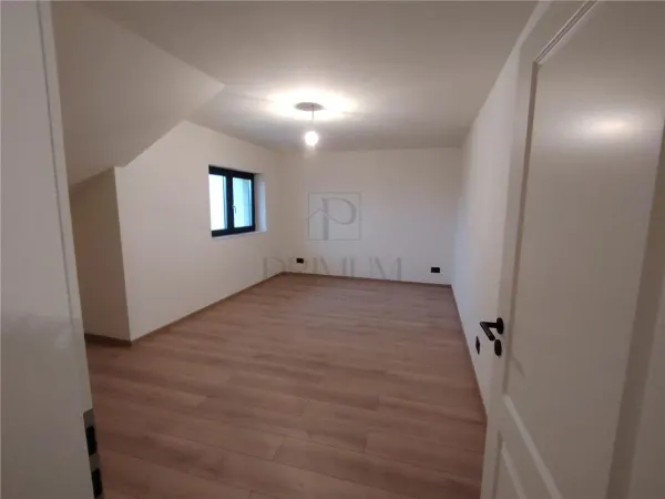 Casă 6 camere Moșnița Nouă - poza 7