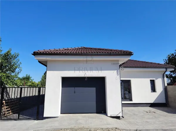 Casă 4 camere Moșnița Veche - poza 2
