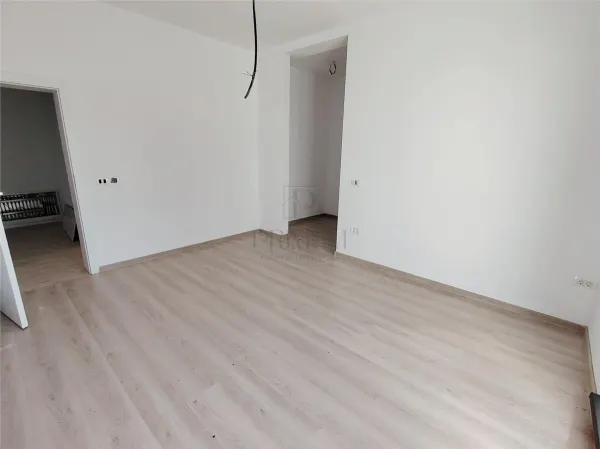 Casă 4 camere Moșnița Veche - poza 4