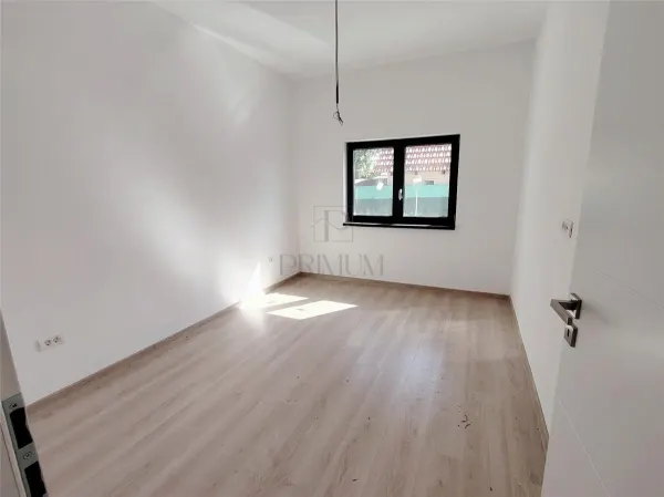 Casă 4 camere Moșnița Veche - poza 5