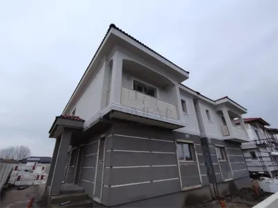 Casă 4 camere Moșnița Nouă - poza 2