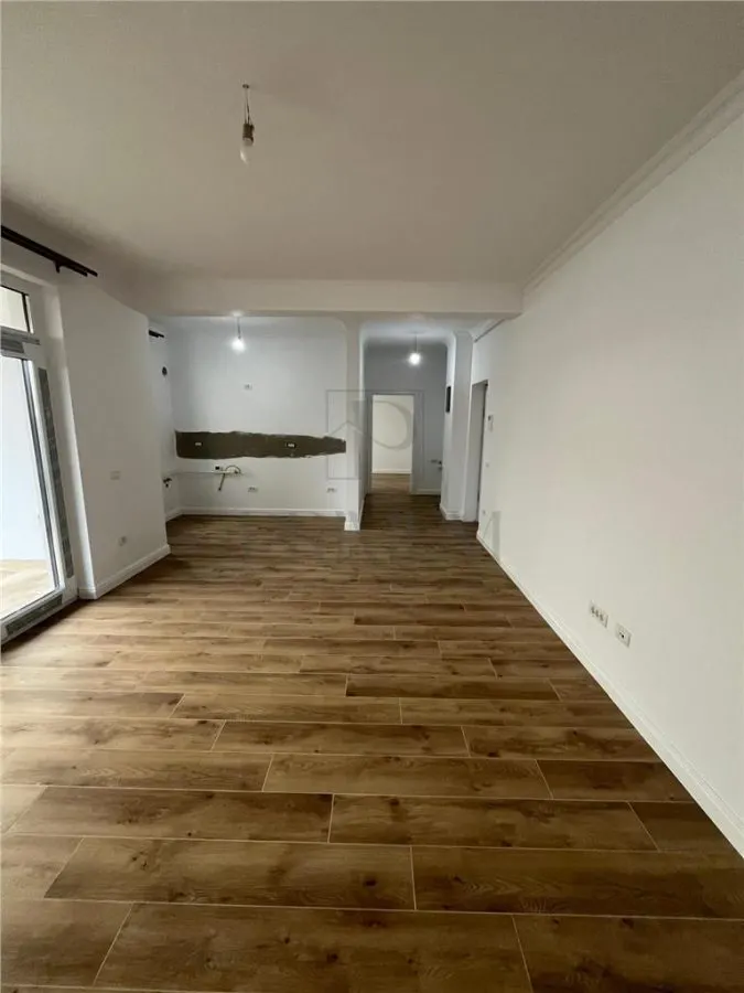 Apartament 3 camere Dumbrăvița - poza 1