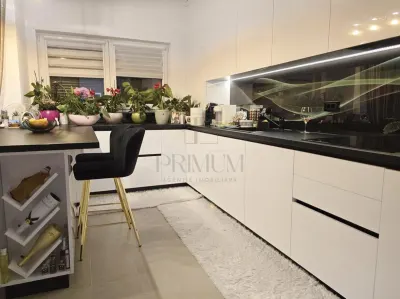 Apartament 3 camere Dumbrăvița - poza 3
