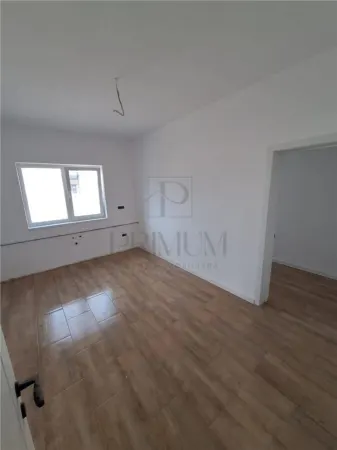 Casă 4 camere Moșnița Veche - poza 3