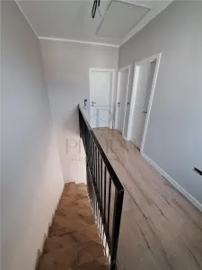 Casă 4 camere Moșnița Veche - poza 7