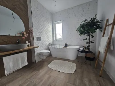 Casă 4 camere Moșnița Veche - poza 8