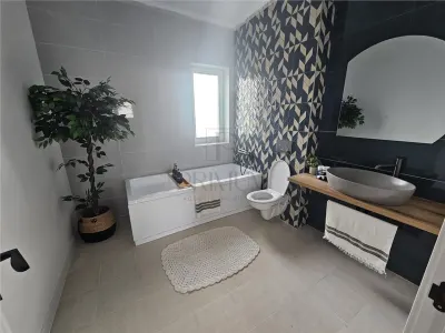 Casă 4 camere Moșnița Veche - poza 9