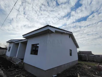 Casă 3 camere Moșnița Veche - poza 3