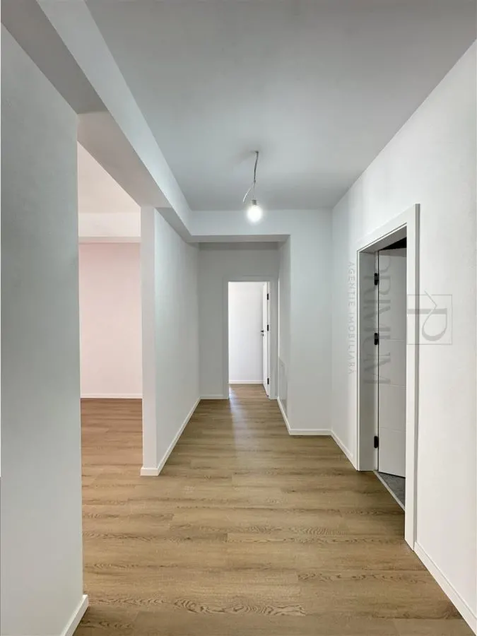 Apartament 4 camere Giroc - poza 1