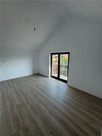 Casă 4 camere Moșnița Nouă - poza 9