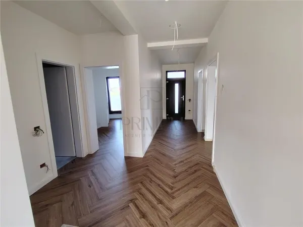 Casă 4 camere Moșnița Nouă - poza 10