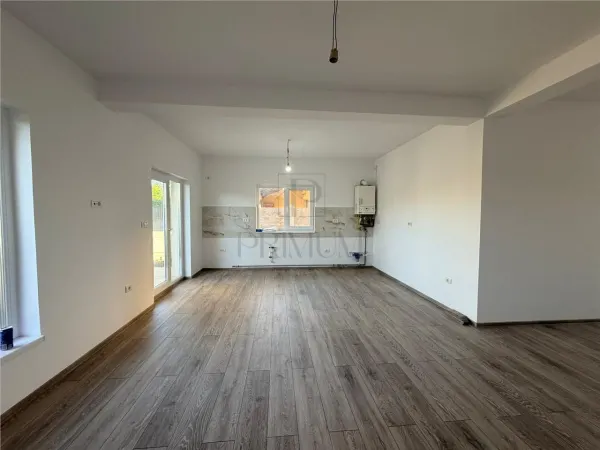 Casă 3 camere Moșnița Nouă - poza 2