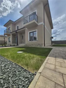 Casă 5 camere Moșnița Nouă - poza 4