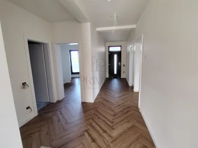 Casă 4 camere Moșnița Nouă - poza 5