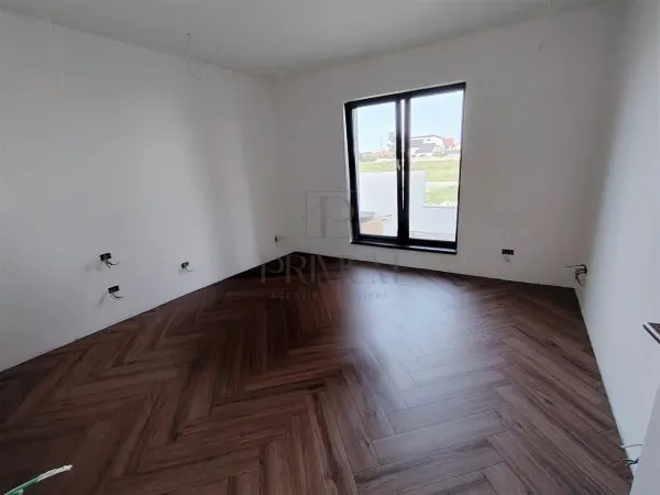 Casă 4 camere Moșnița Nouă - poza 6