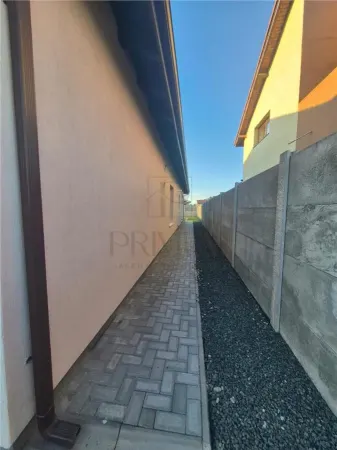 Casă 3 camere Moșnița Nouă - poza 4