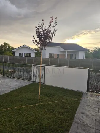 Casă 3 camere Moșnița Nouă - poza 3