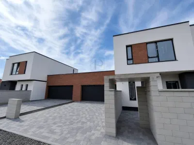 Casă 5 camere Moșnița Nouă - poza 2