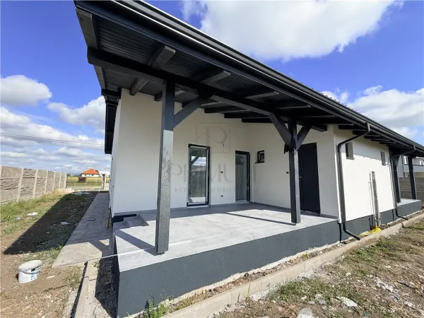 Casă 3 camere Moșnița Veche - poza 3
