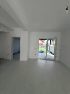 Casă 4 camere Moșnița Nouă - poza 2