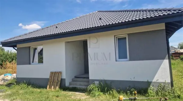 Casă 3 camere Sânmihaiu Român - poza 1