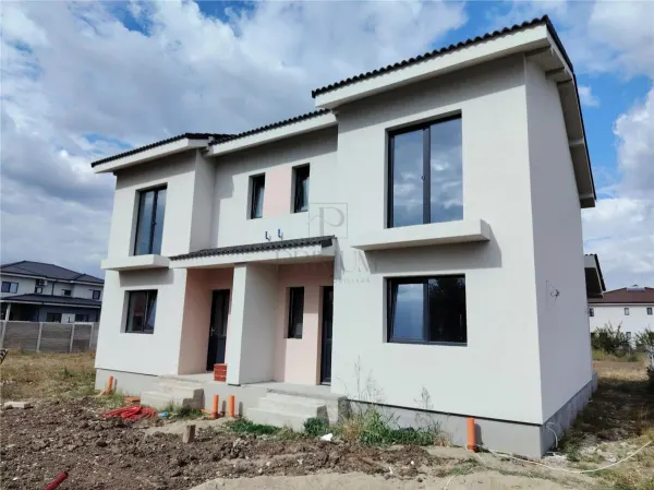 Casă 4 camere Moșnița Veche - poza 2