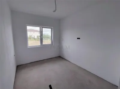Casă 4 camere Moșnița Veche - poza 5
