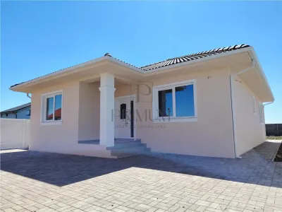 Casă 4 camere Moșnița Nouă - poza 2