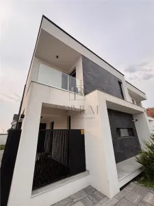 Casă 4 camere Moșnița Veche - poza 2