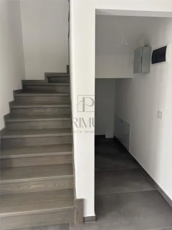 Casă 4 camere Moșnița Veche - poza 5