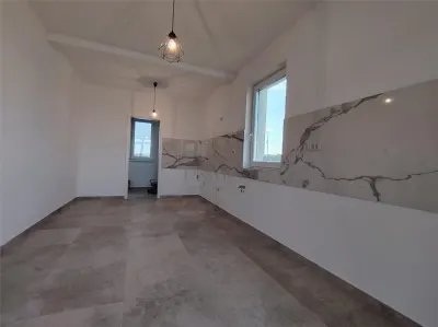 Casă 4 camere Moșnița Veche - poza 4