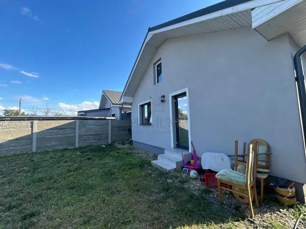 Casă 3 camere Sânmihaiu Român - poza 6