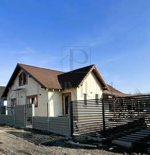 Casă 4 camere Utvin - poza 1