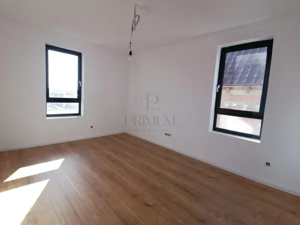 Casă 4 camere Moșnița Nouă - poza 14