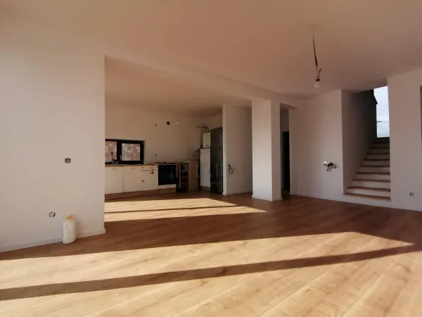 Casă 4 camere Moșnița Nouă - poza 25