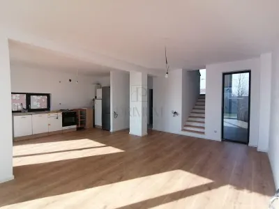 Casă 4 camere Moșnița Nouă - poza 7