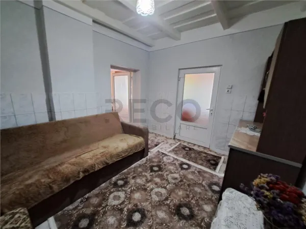 Casă 4 camere Cadea - poza 2