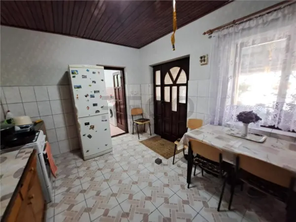 Casă 4 camere Cadea - poza 11