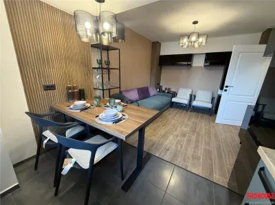 Reactualizare pret - ULTRACENTRAL - 2 camere decomandate - LUX - Bacau