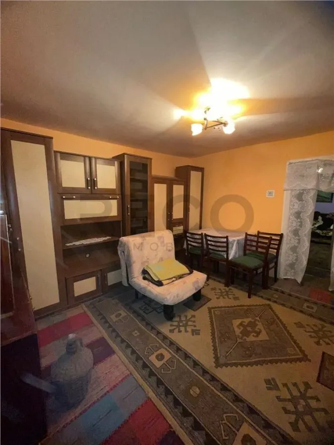 Casă 3 camere Burzuc - poza 1