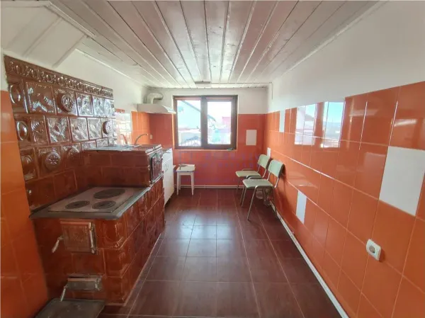 Casă 4 camere Mitocu Dragomirnei - poza 4